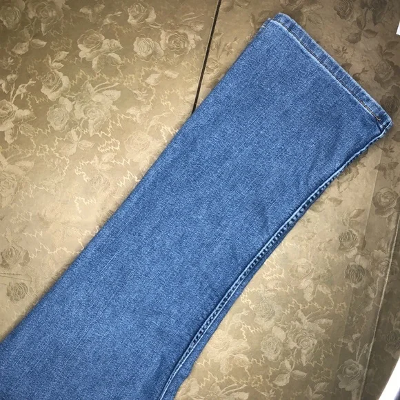 Levi’s Boot Cut 515, Denim Jeans, Low Rise, Inventory #3 - Picture 5 of 6